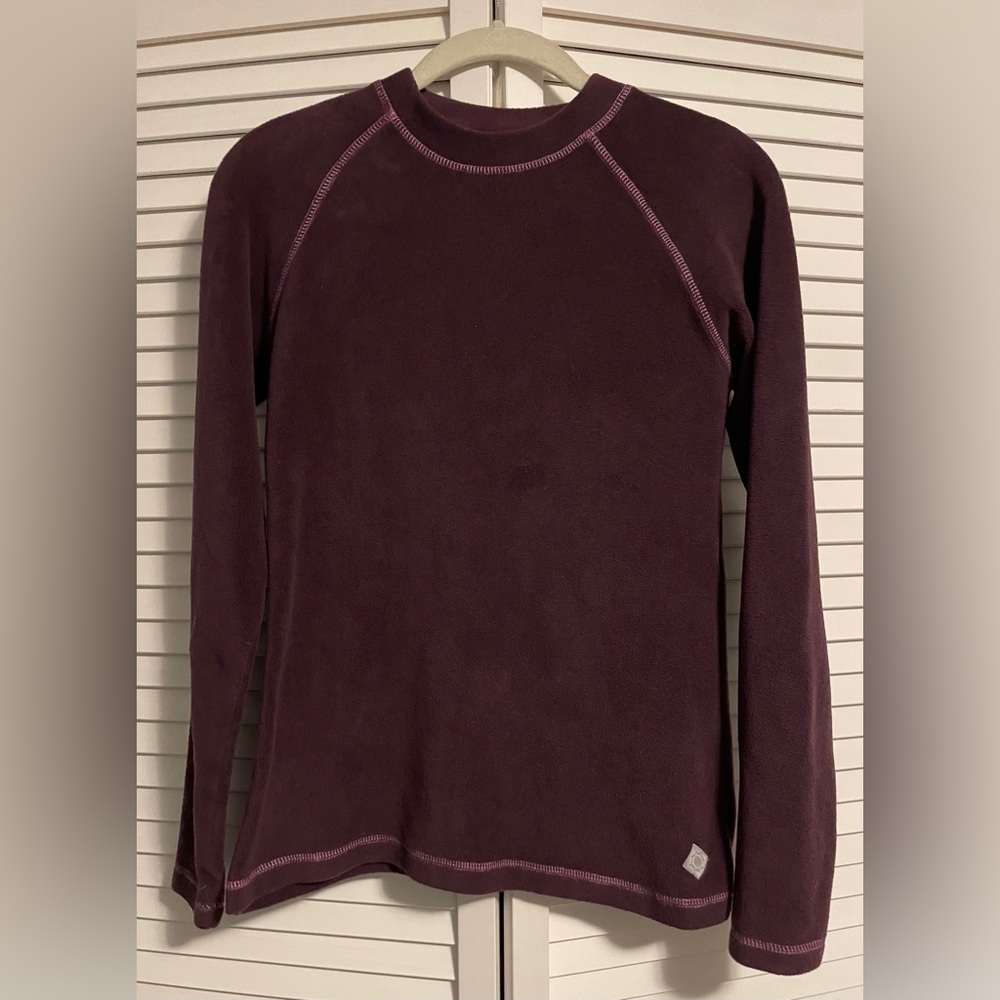 Sahalie women’s Butter Fleece pullover sweatshirt/base layer. Ex small, purple.